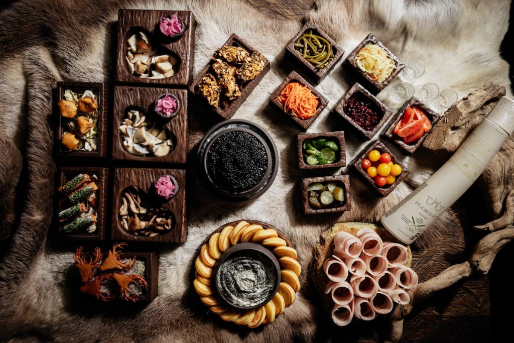 Событие: Сибирское застолье, слайд 1